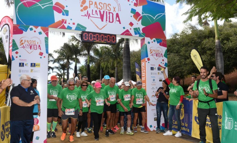 Mayores de Gran Canaria dan un ejemplo de motivaci�n y entusiasmo en la segunda carrera �Pasos por la vida� 