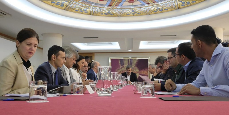 Clavijo garantiza unos presupuestos que consoliden los servicios p�blicos esenciales