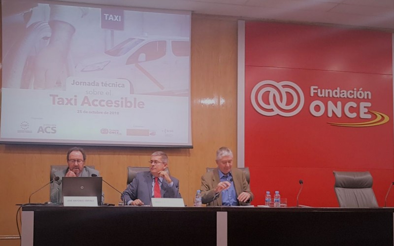 Maspalomas presenta en Madrid la accesibilidad al taxi 