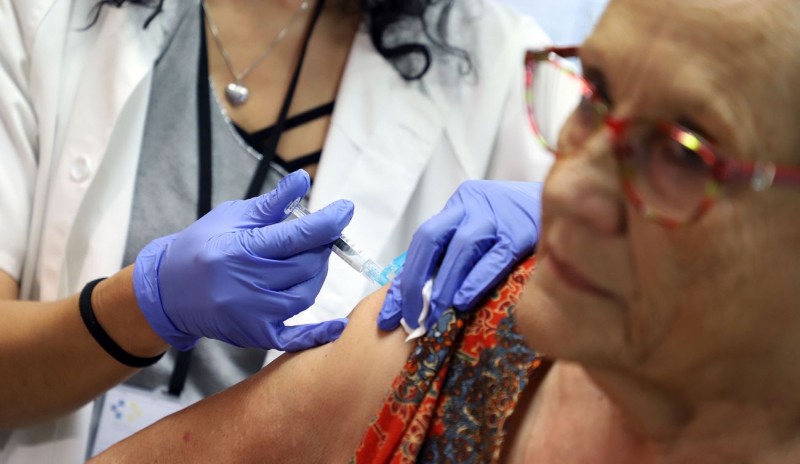Sanidad inicia la vacunaci�n contra la gripe en todos los centros de salud de Canarias
