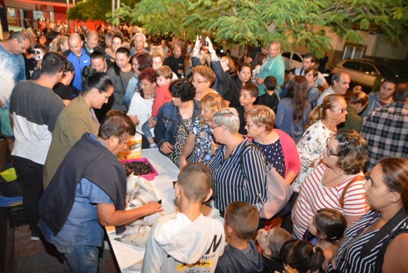 Maspalomas celebra los Finaos con casta�as y taifas, adem�s de teatro 