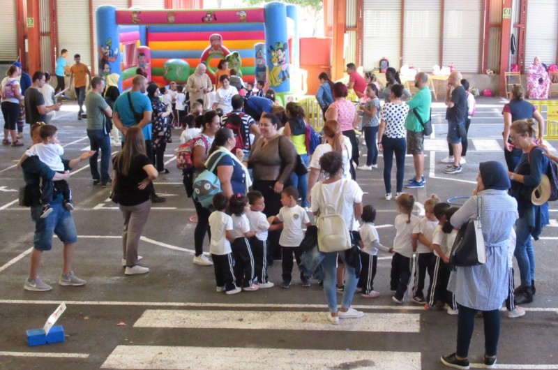 M�s de 500 personas de la comunidad educativa del CEIP Tamar�n participan en una convivencia