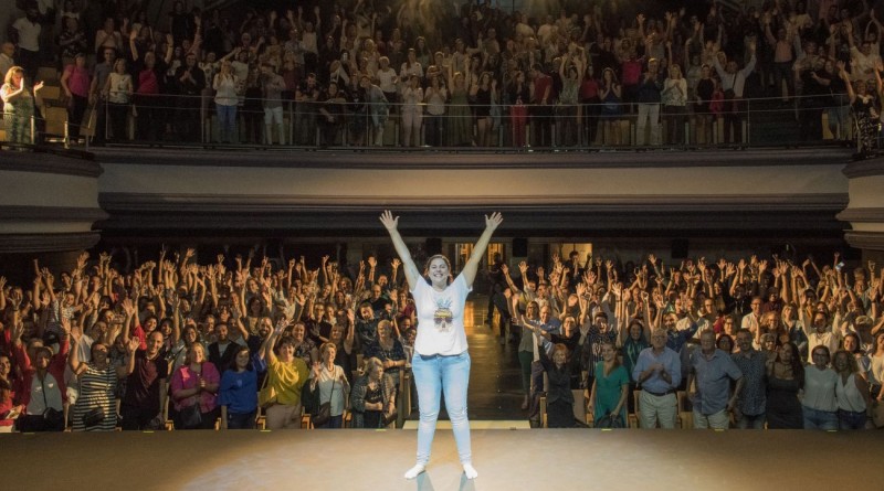 Los mon�logos de Omayra Cazorla llegan a Maspalomas con su �Gracias, un Beso� 