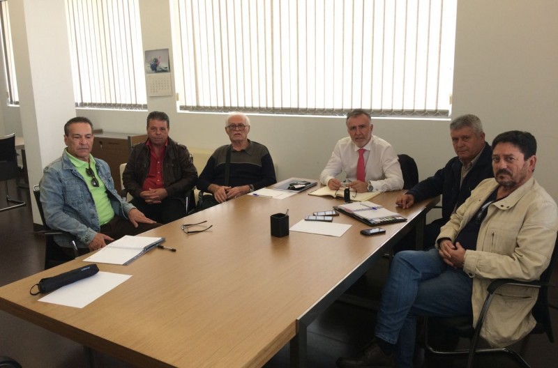 Torres traslada a Roque Aldeano que el Estado le asegura firmar�  el convenio de carreteras este mes de noviembre 