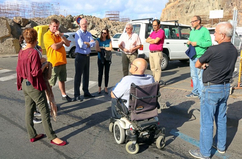 El Ayuntamiento rehabilitar� el centro de recogida de residuos de Playa de Mog�n