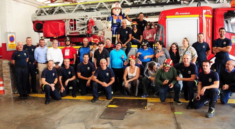 Usuarios del Centro Ocupacional de Maspalomas visitan a los Bomberos 