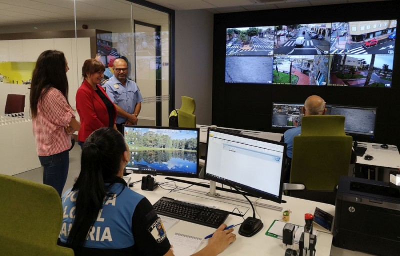 La Polic�a Local de Santa Luc�a mejora la atenci�n ciudadana con la remodelaci�n de la comisar�a 