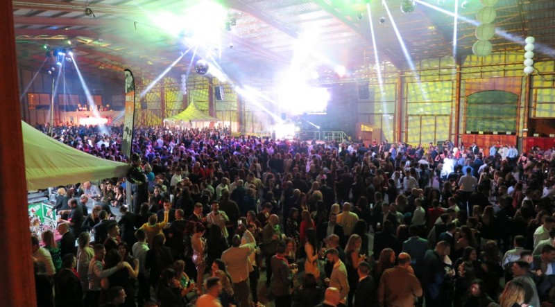 La fiesta de Fin de A�o de Santa Luc�a se consolida como la m�s grande en recinto cerrado de la Isla  