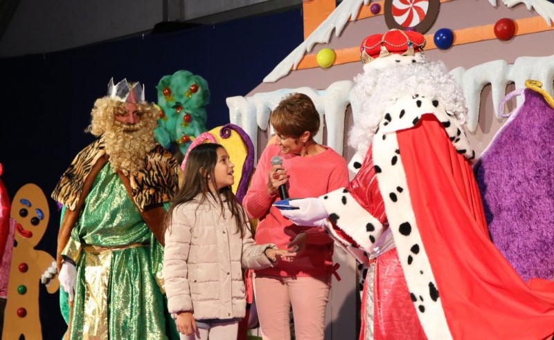 Sus majestades los Reyes Magos de Oriente desembarcan un a�o m�s en Arguinegu�n  llevando la ilusi�n a todos los hogares de Mog�n 