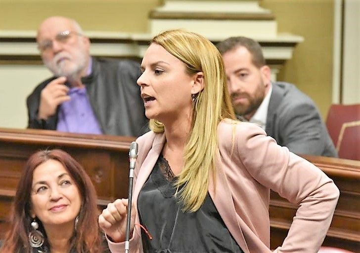Noem� Santana: �Cada uva del capricho de Clavijo en la Puerta del Sol cost� 50.000 euros�