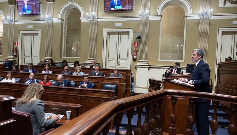 Fernando Clavijo ofrece a los grupos pol�ticos a defender el encaje del fuero de las Islas en los Presupuestos del Estado