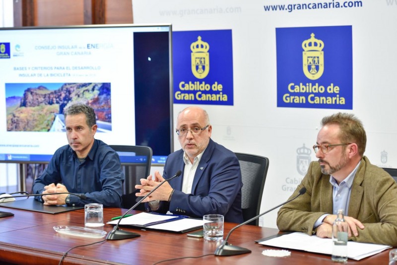 El Cabildo presenta 16 rutas ciclistas para hacer de Gran Canaria una isla conectada y segura
