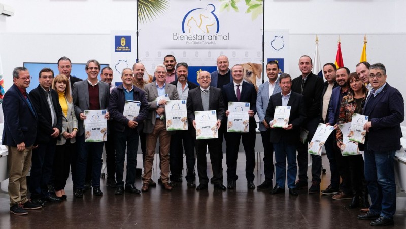 El Cabildo y los 21 municipios se unen en el Pacto por el Bienestar Animal 