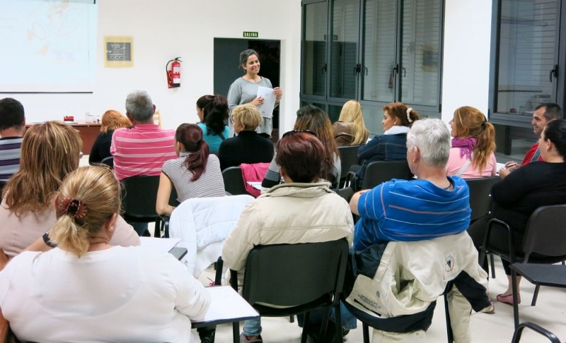 Santa Luc�a ense�a a gestionar el tiempo a las familias