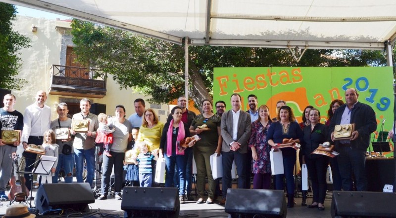 Ag�imes entrega los premios VIII Fiesta del Caracol 