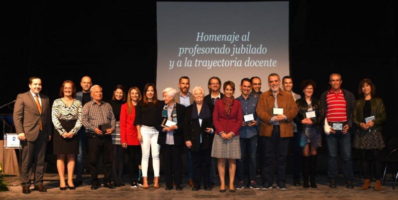 Mog�n reconoce la labor profesional de nueve docentes del municipio 