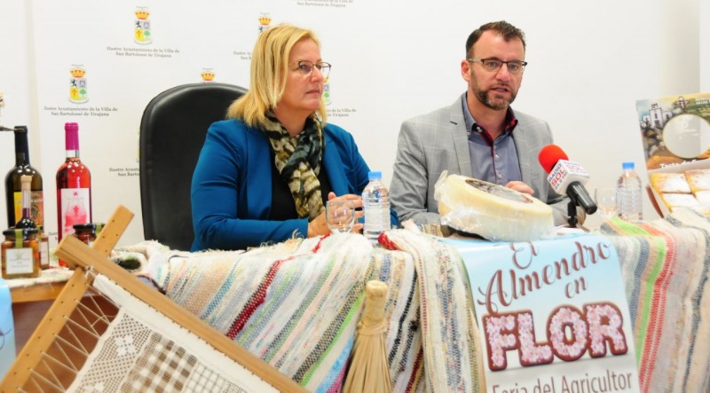 Tunte se prepara para vivir las fiestas del Almendro en Flor   