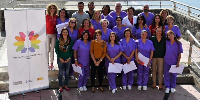 Mog�n concluyen la formaci�n de 15 vecinos en ayuda a personas en el domicilio
