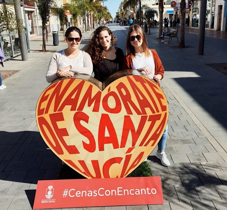 �Enam�rate de Santa Luc�a` dinamiza  la Zona Comercial Abierta de Vecindario por San Valent�n