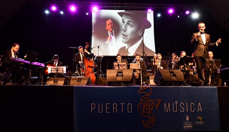 Playa de Mog�n vibra con la Gran Canaria Big Band