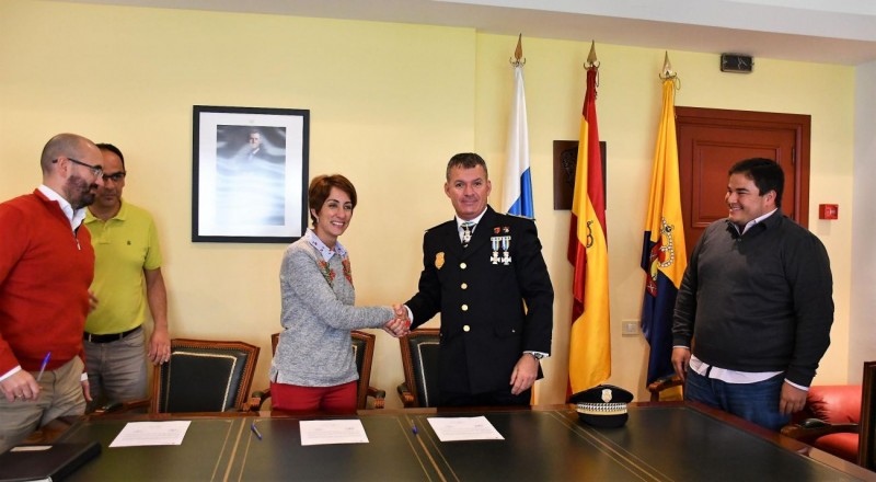 Jorge Alem�n toma posesi�n como jefe de la Polic�a Local de Mog�n