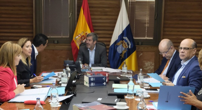 El Gobierno aprueba el decreto que contempla la votaci�n al Parlamento a trav�s de dos papeletas  en dos urnas