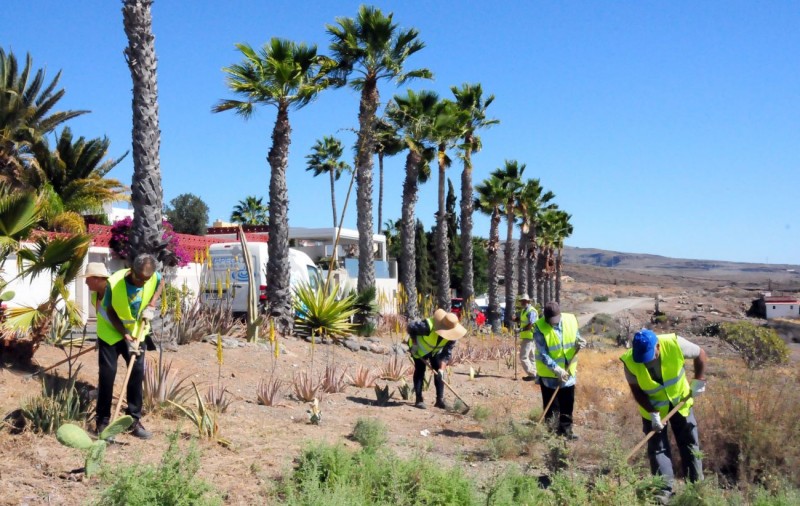 San Bartolom� de Tirajana ejecuta un plan de embellecimiento por los pueblos y barrios   