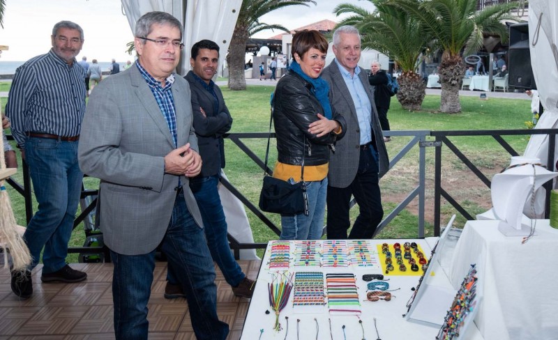 La Feria Primavera Sur del Cabildo despliega las creaciones de 70 artesanos en el Faro de Maspalomas hasta el 10 de marzo