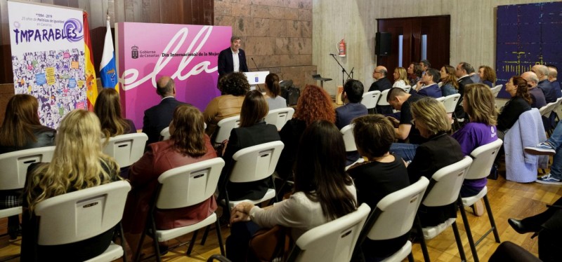 Canarias conmemora el 8 de Marzo con un llamamiento a �fortalecer la implicaci�n y unidad� de la sociedad por igualdad real