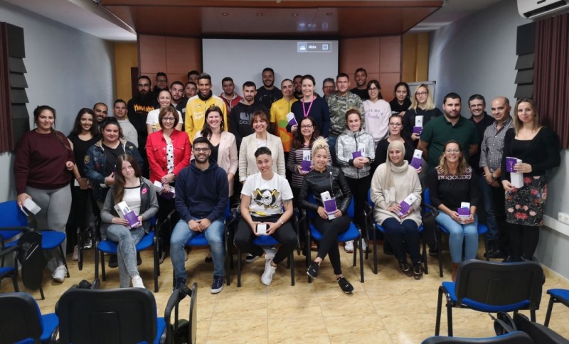 Los nuevos PFAE de Santa Luc�a forman a 30 j�venes desempleados como instaladores de telecomunicaciones y dom�tica 