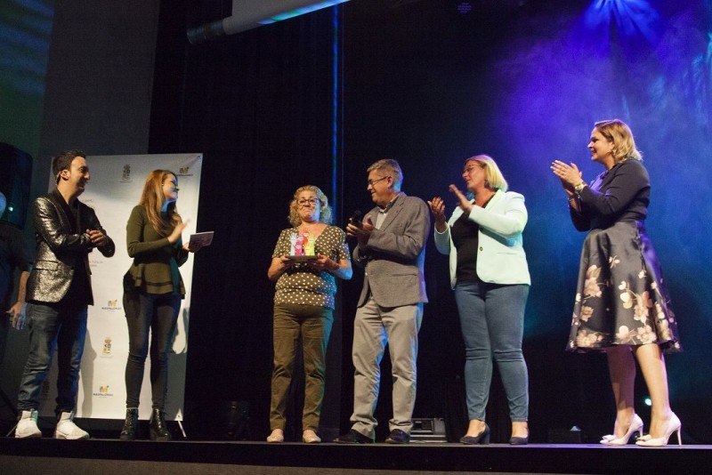 San Bartolom� de Tirajana homenajea a protagonistas y art�fices de la normalizaci�n   