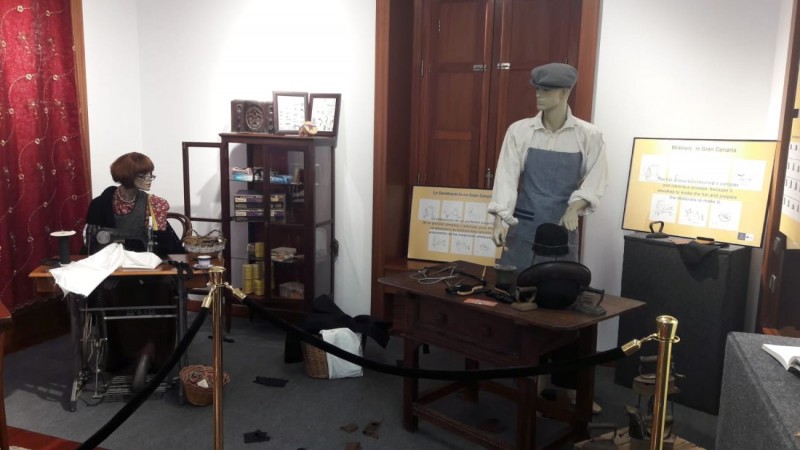 El Cabildo recrea una sombrerer�a de principios del siglo XX en el Faro de Maspalomas