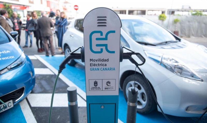 El Cabildo ampl�a la Red de Puntos de Recarga para Veh�culos El�ctricos con otros cuatro m�dulos en Gran Canaria