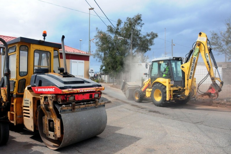 El Ayuntamiento asfalta los viales de El Matorral, Agadir, Aldea Blanca y Buenavista