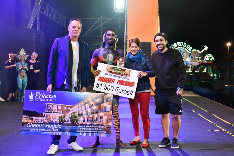 La fantas�a �African Art` gana el  Concurso de Maquillaje Corporal del  Carnaval Costa Mog�n 2019