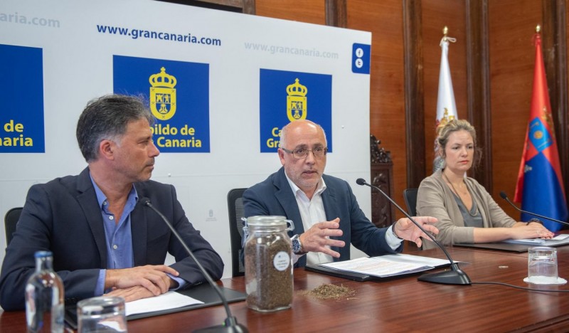 El Ministerio de Agricultura certifica el compost org�nico producido por el Cabildo apto para cultivos 