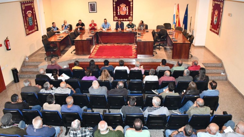 Los agricultores de Mog�n reciben asesoramiento para combatir  los robos en las fincas 