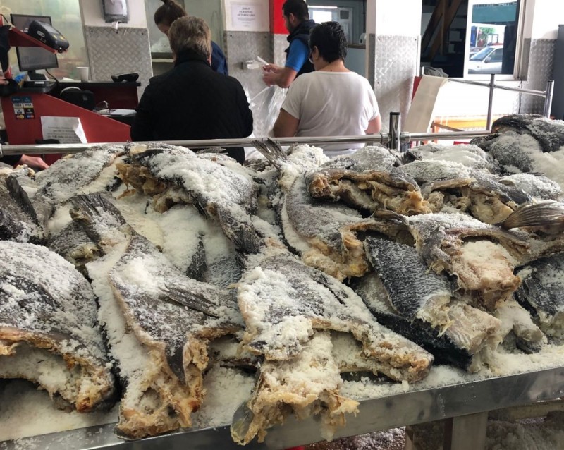 Incautan 290 kilos de pescado salado comercializados irregularmente en Gran Canaria