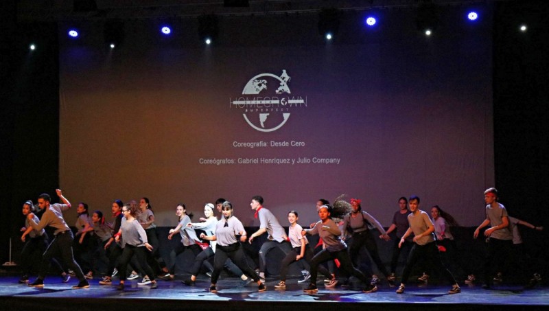 El VI Encuentro Insular de Danza de Mog�n congrega a m�s de 200 bailarines