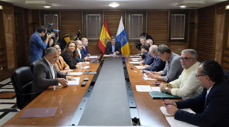 El Consejo Asesor apoya que los 300 millones del super�vit de Canarias se destinen a los servicios p�blicos esenciales 