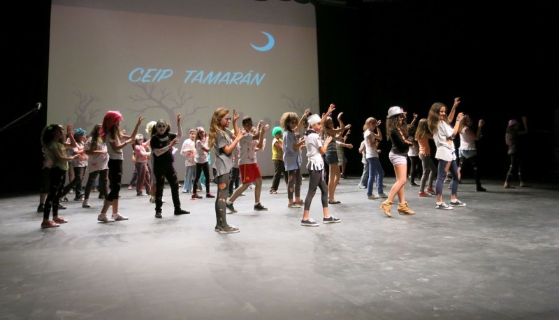 En Santa Luc�a m�s de 300 escolares muestran su talento art�stico en la VII Muestra de Artes Esc�nicas