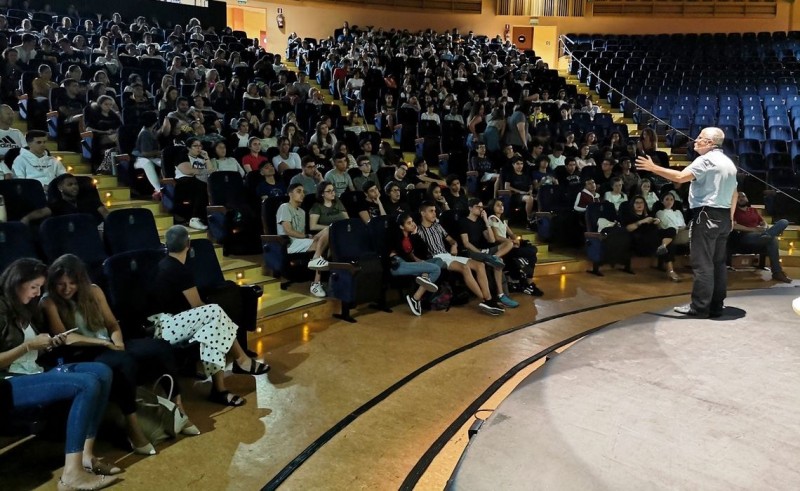 M�s de 500 estudiantes de San Luc�a conocen los riesgos de las bebidas energ�ticas y suplementos alimenticios