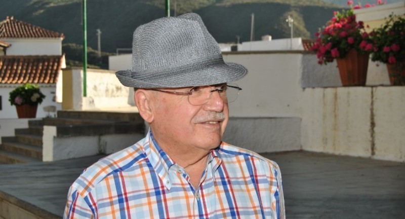 Agrupaci�n de Vecinos lamenta el fallecimiento de su fundador Don Francisco Ara�a del Toro