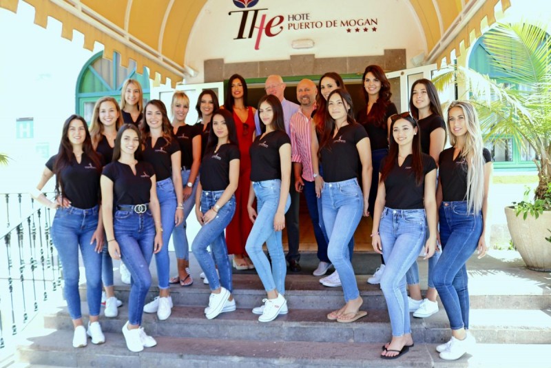 Playa de Mog�n acoge el certamen Miss Universo Las Palmas 