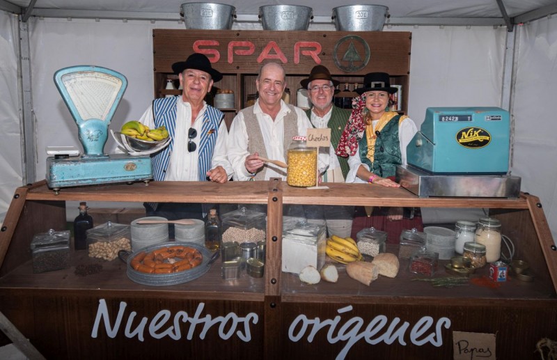 Spar Gran Canaria celebra el Da de Canarias con msica y bailes tradicionales
