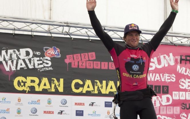 Philip Koster vuela en Pozo Izquierdo