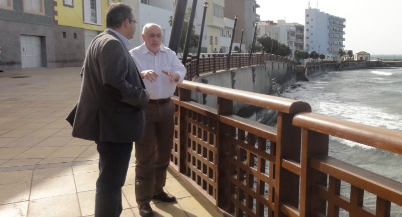 Juan Dom�nguez anuncia que el Cabildo elaborar� un Plan Insular de Zonas Comerciales Abiertas