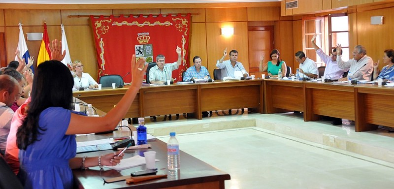 El pleno suspende el horario de verano de los trabajadores del Ayuntamiento