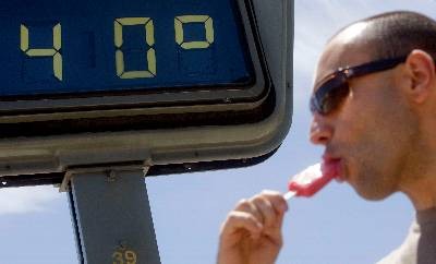 Contin�an este domingo la alerta  naranja por altas temperaturas