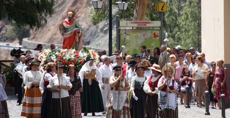 Tirajana celebra la XI �Bajada del Carbonero�